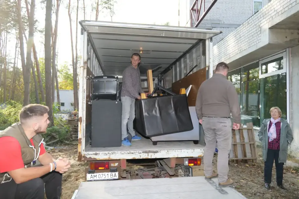 Levering meubilair projecten soegg